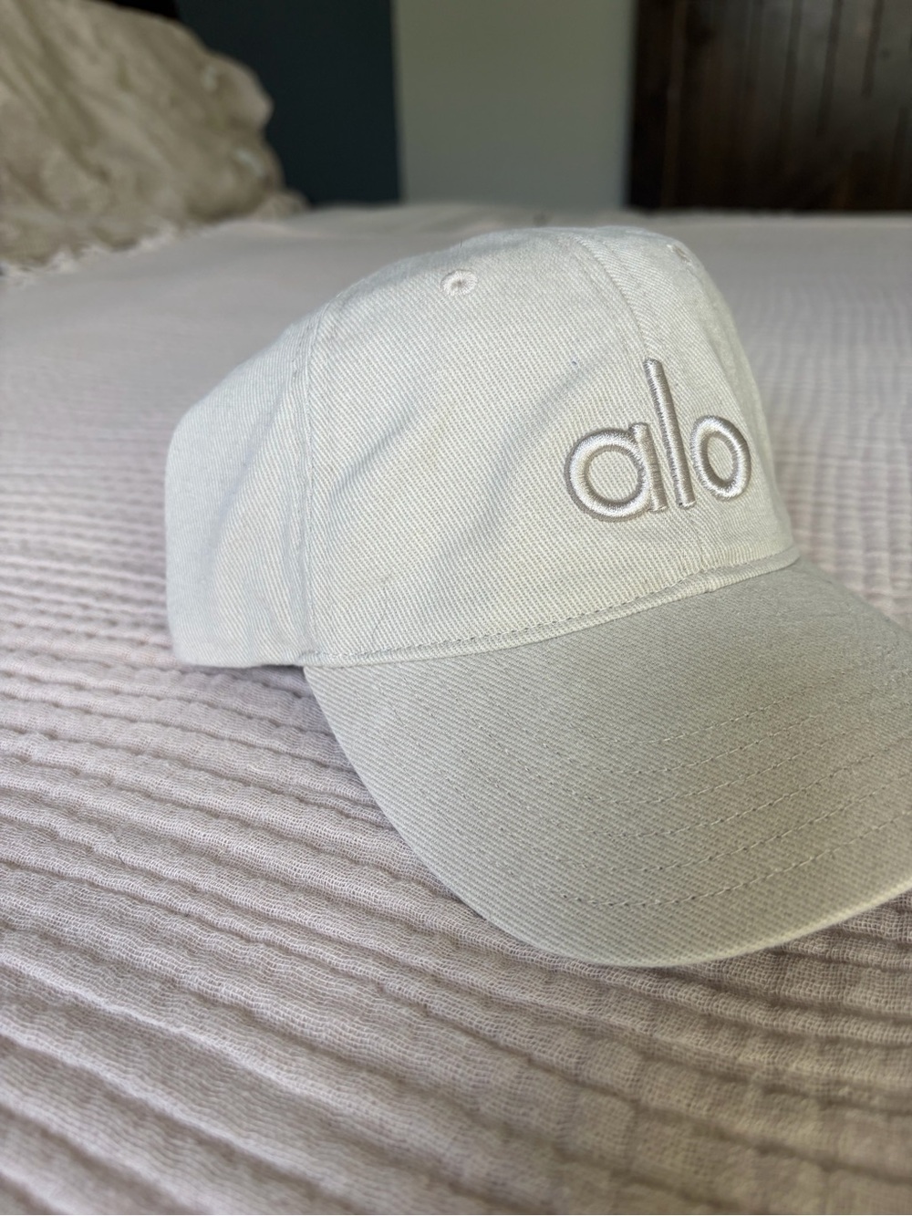 ALO Yoga Washed Off-Duty Cap Sand Dollar A0497U One Size